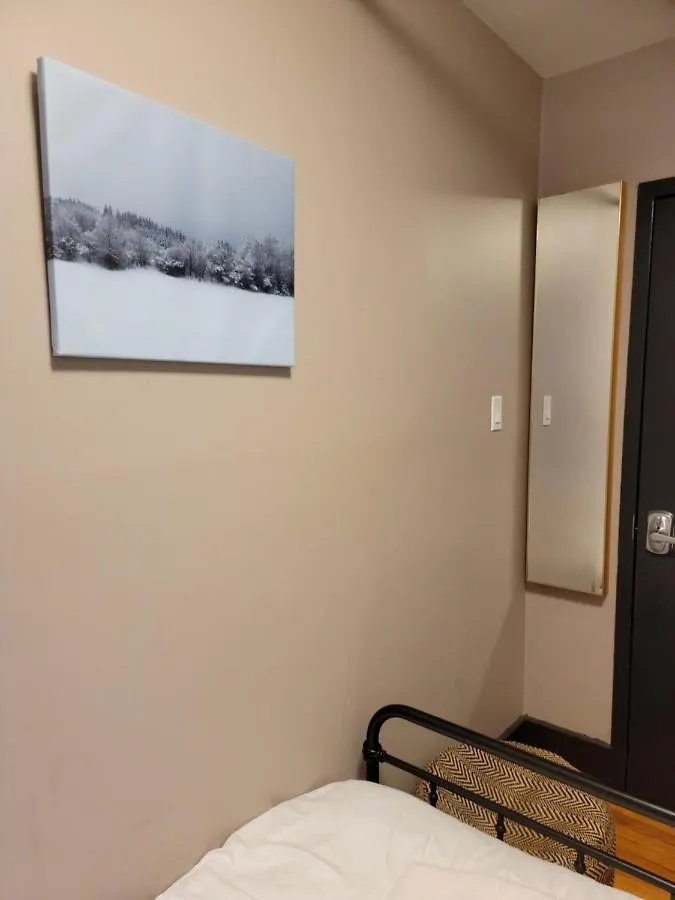 Lamartine Chelsea New York Hostel