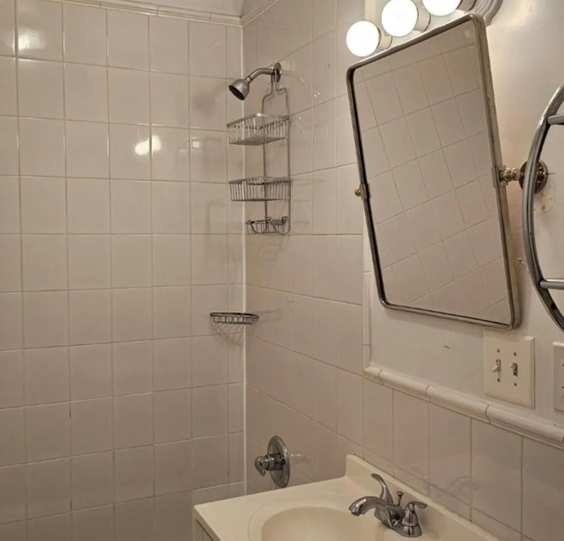 Lamartine Chelsea New York Hostel