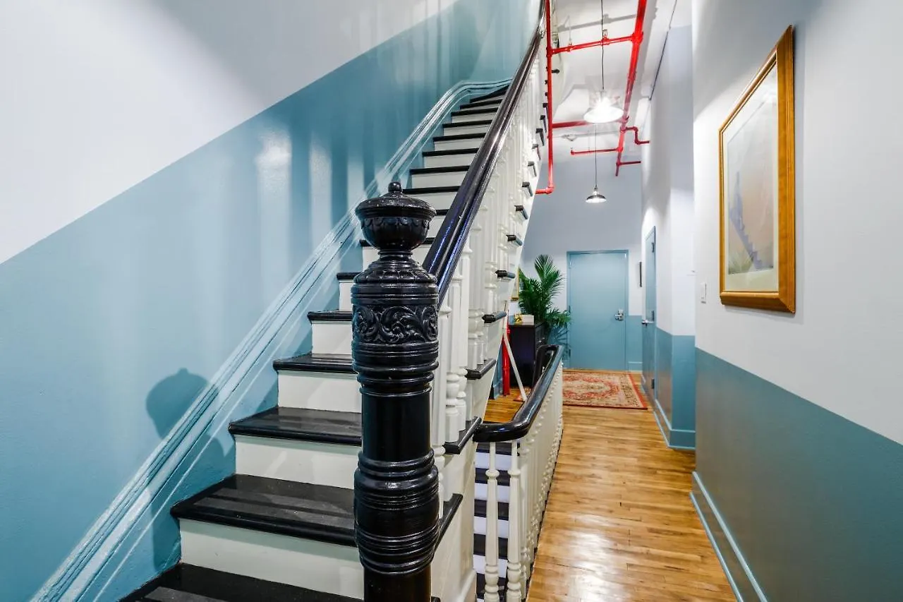 Lamartine Chelsea New York Hostel