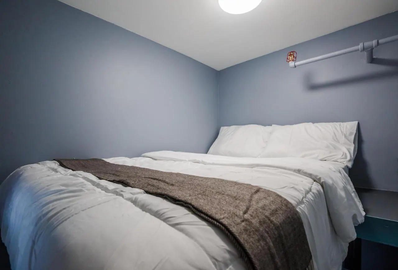 Hostel Lamartine Chelsea New York